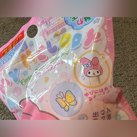 My Melody Finger Puppet Bath Bomb Ball Japan Exclusive Official Sanrio Kawaii - Picture 5 of 11